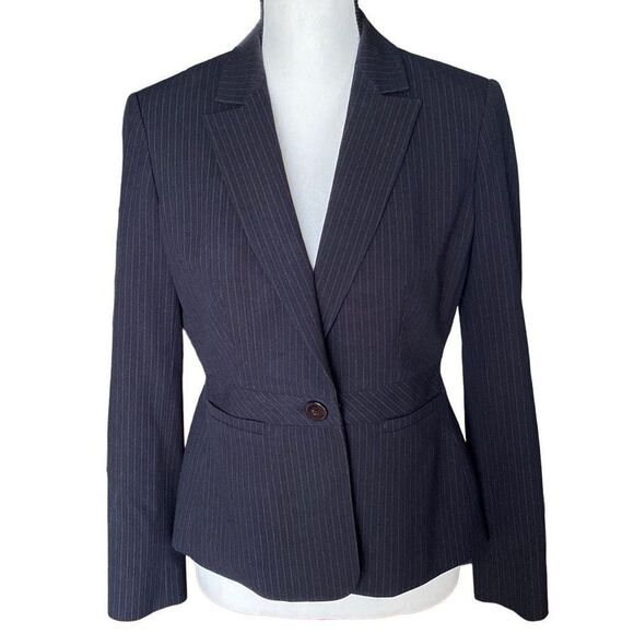 Jones New York Jackets & Blazers - Jones New York pinstripe blazer size 4P